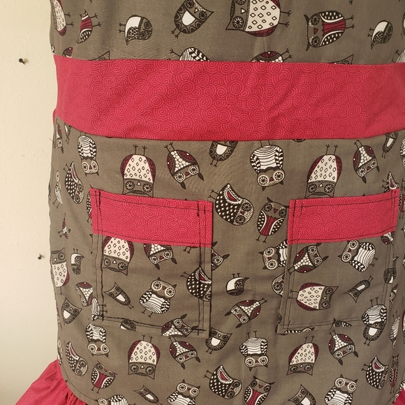 Pink Owl Ruffled Kitchen Apron - Picture 4 of 8